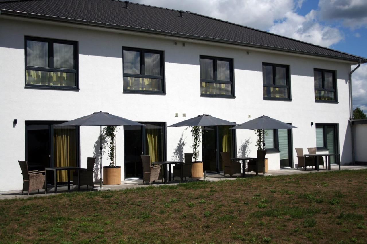 Hotel Heidezeiten Вальсроде Экстерьер фото