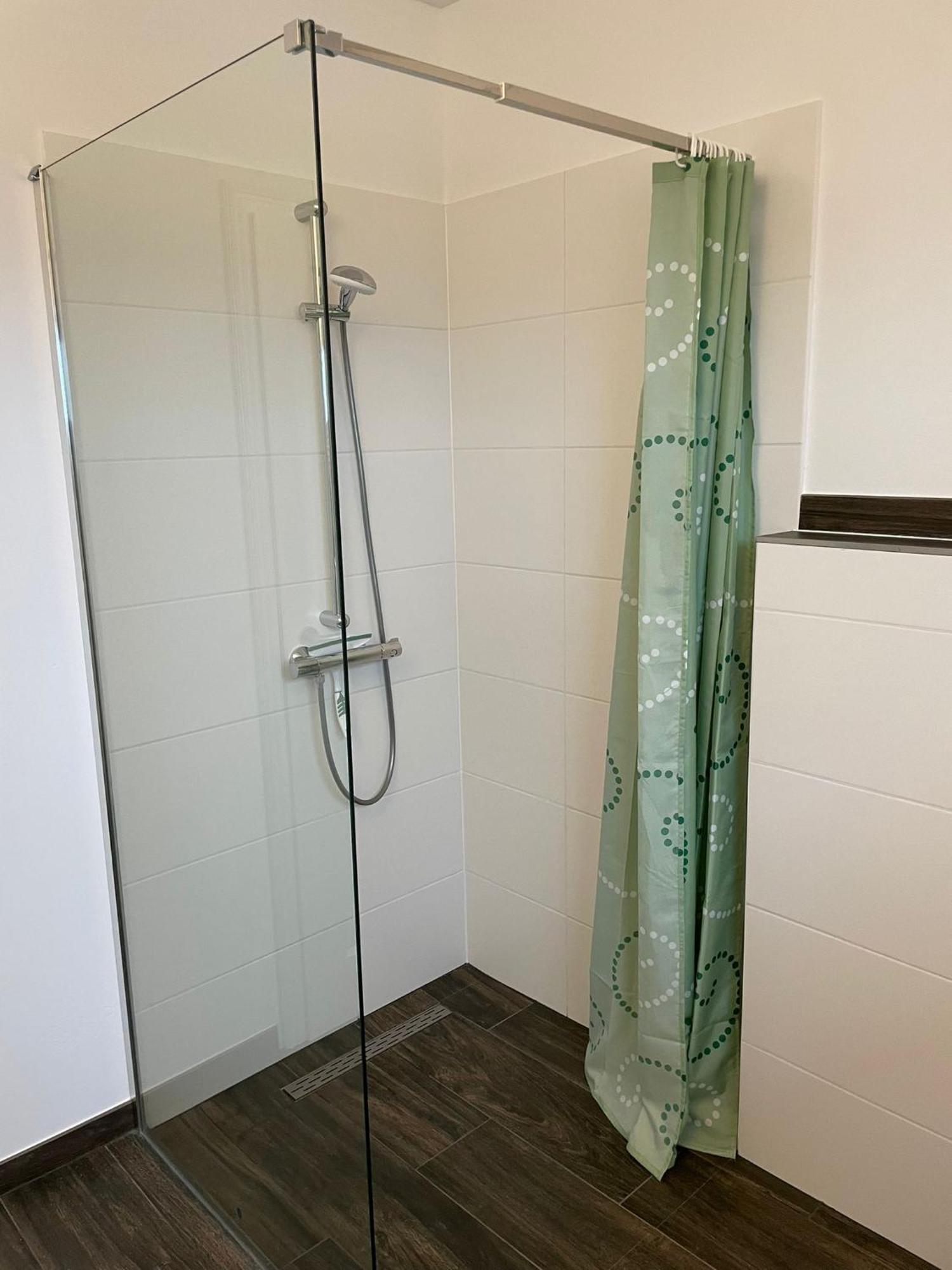 Hotel Heidezeiten Вальсроде Номер фото